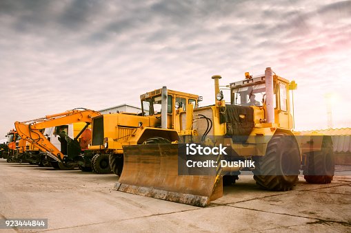 Heavy Equipment Spare Parts: The Lowdown on Keeping Your Machines Running